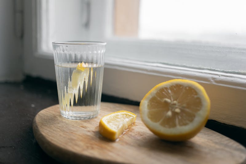 Chilled sparkling water with lemon slice